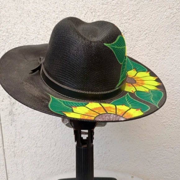 Hand Painted Black Hat with Sunflower and Leaf Design Summer Casual Floral Gift Hand Painted Black Hat with Sunflower and Leaf Design Summer  main image 4